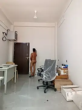 chocolatesboy143 online show from 05-18-26, 07:14