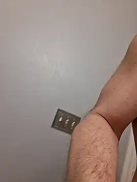 Snapshot of TrndSettr chatting on 02-13-26, 12:17 TrndSettr online show from 02-13-26, 12:17