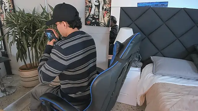 Snapshot of kai_storn chatting on 03-01-26, 11:45 kai storn online show from 03-01-26, 11:45