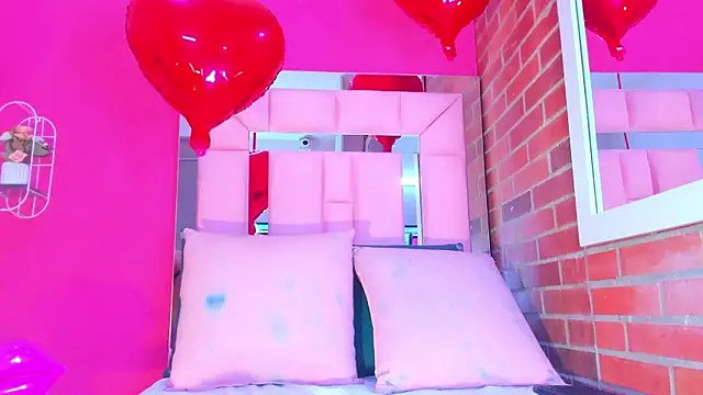 Snapshot of Baby_doll_XOXO chatting on 02-14-26, 09:00 Baby doll XOXO online show from 02-14-26, 09:00