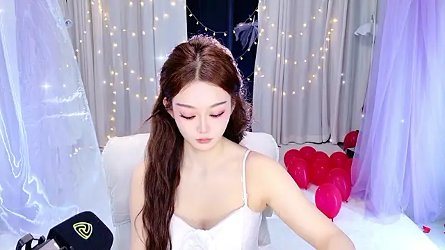 Snapshot of Dancer_Lucky-Nini chatting on 02-22-26, 12:01 Dancer Lucky-Nini online show from 02-22-26, 12:01