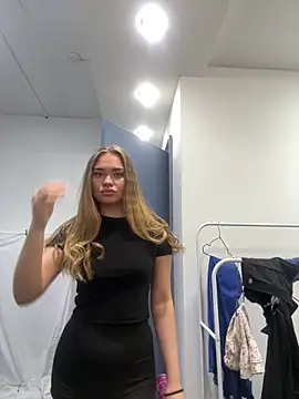 Snapshot of MonicaWestt chatting on 02-08-26, 07:34 MonicaWestt online show from 02-08-26, 07:34