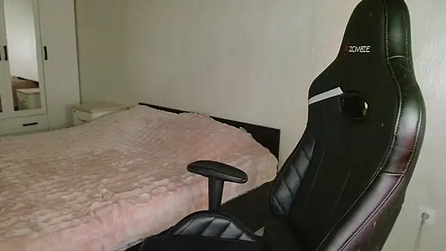 Eva Avea online show from 04-13-26, 11:10