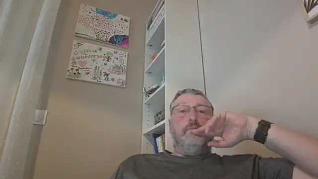 Snapshot of doudou310 chatting on 02-08-26, 06:28 doudou310 online show from 02-08-26, 06:28