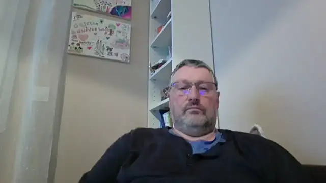 Snapshot of doudou310 chatting on 02-13-26, 04:19 doudou310 online show from 02-13-26, 04:19