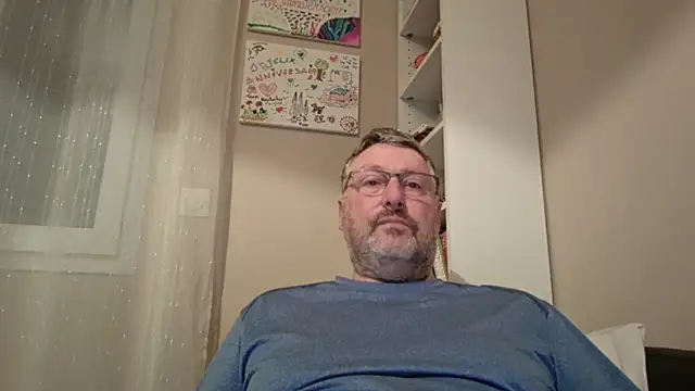 Snapshot of doudou310 chatting on 02-25-26, 05:50 doudou310 online show from 02-25-26, 05:50