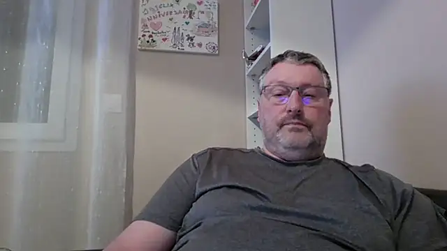 Snapshot of doudou310 chatting on 03-01-26, 05:09 doudou310 online show from 03-01-26, 05:09