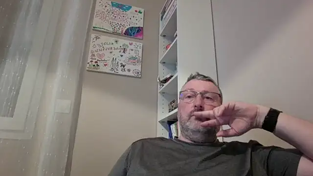 doudou310 online show from 03-06-26, 04:53