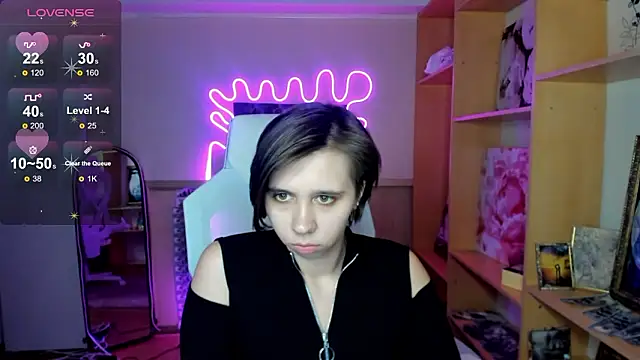 Snapshot of Scarlet_Sirenn chatting on 02-05-26, 10:20 Scarlet Sirenn online show from 02-05-26, 10:20