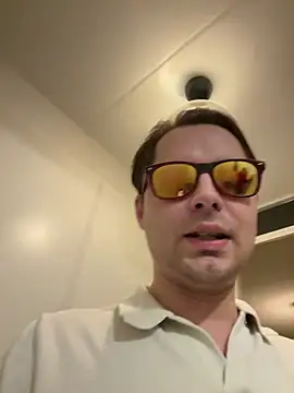 Snapshot of hottogetherNL chatting on 02-20-26, 09:04 hottogetherNL online show from 02-20-26, 09:04