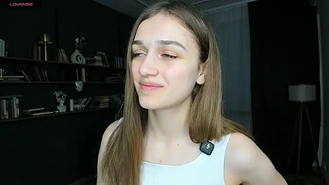 JuliannaLeiding online show from 04-03-26, 07:12