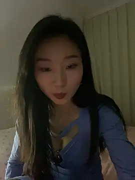 XiaoGui10 online show from 02-12-26, 02:45