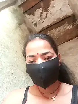 Snapshot of Sunali_Bendre chatting on 02-21-26, 02:12 Sunali Bendre online show from 02-21-26, 02:12