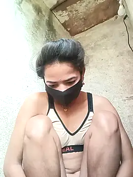 Snapshot of Sunali_Bendre chatting on 02-27-26, 02:44 Sunali Bendre online show from 02-27-26, 02:44