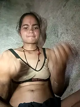 Snapshot of Sunali_Bendre chatting on 04-23-26, 12:29 Sunali Bendre online show from 04-23-26, 12:29