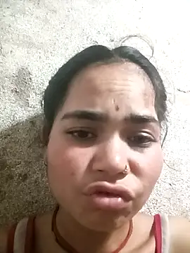 Snapshot of Sunali_Bendre chatting on 04-26-26, 02:37 Sunali Bendre online show from 04-26-26, 02:37