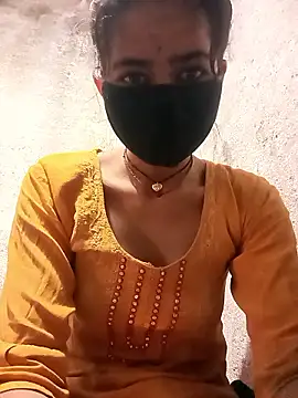 Snapshot of Sunali_Bendre chatting on 05-10-26, 02:28 Sunali Bendre online show from 05-10-26, 02:28