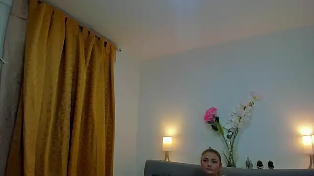 Snapshot of roxana_sinsx chatting on 02-07-26, 12:25 roxana sinsx online show from 02-07-26, 12:25