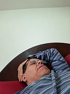 Snapshot of eros3442 chatting on 02-17-26, 11:22 eros3442 online show from 02-17-26, 11:22