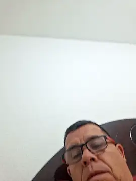 Snapshot of eros3442 chatting on 03-01-26, 04:03 eros3442 online show from 03-01-26, 04:03