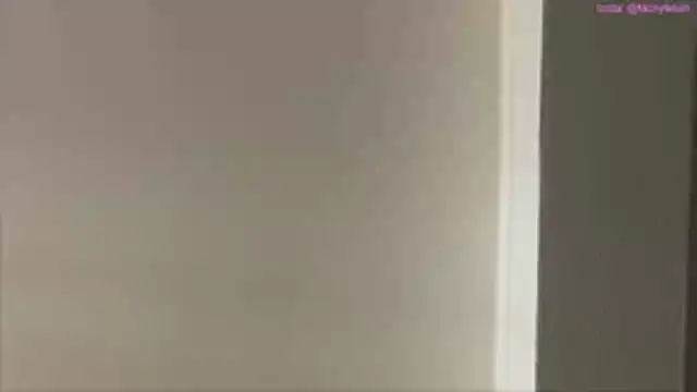 Snapshot of MonyFetish chatting on 02-08-26, 08:23 MonyFetish online show from 02-08-26, 08:23