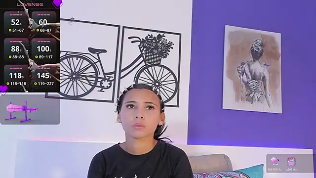 Snapshot of Summer1- chatting on 02-04-26, 01:17 Summer1- online show from 02-04-26, 01:17