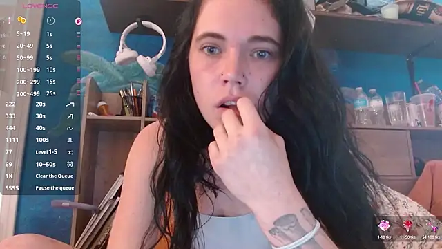 ahungkittykat online show from 05-15-26, 06:48