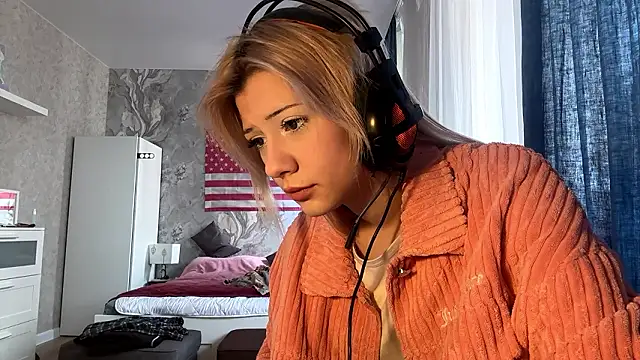 LadyFoxLove online show from 02-21-26, 10:05