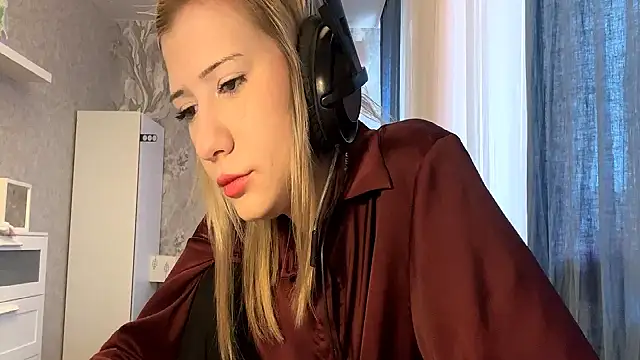 LadyFoxLove online show from 02-26-26, 11:31