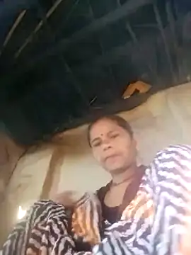 Snapshot of Pooja_sahu chatting on 02-17-26, 03:25 Pooja sahu online show from 02-17-26, 03:25