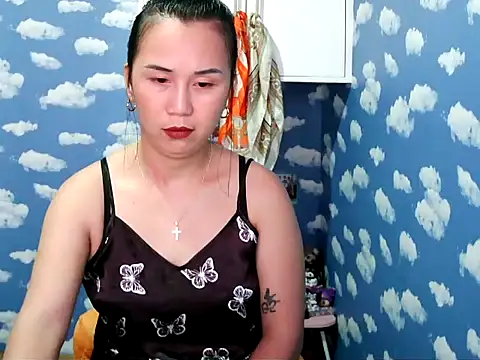 Snapshot of Kitty_Bear02 chatting on 02-06-26, 01:54 Kitty Bear02 online show from 02-06-26, 01:54