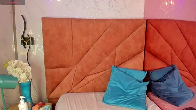 Alanna Lima online show from 05-15-26, 01:45