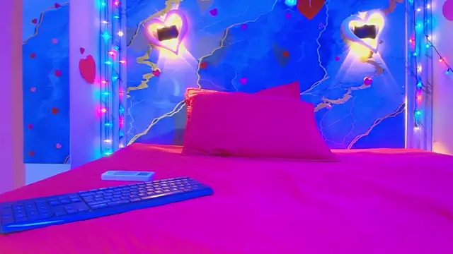 Snapshot of Eleanor_rigby5 chatting on 02-13-26, 03:02 Eleanor rigby5 online show from 02-13-26, 03:02