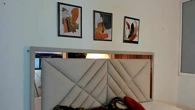 Snapshot of AmberQueen1 chatting on 02-16-26, 12:12 AmberQueen1 online show from 02-16-26, 12:12