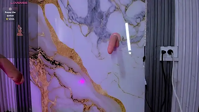 mlucreciasucker303av online show from 03-17-26, 07:39