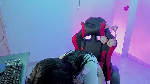 Snapshot of lunakill chatting on 03-03-26, 06:25 lunakill online show from 03-03-26, 06:25