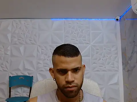 Snapshot of chacorta_ chatting on 06-18-26, 01:15 chacorta online show from 06-18-26, 01:15