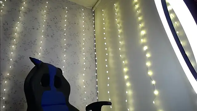 Snapshot of moriah_h chatting on 02-08-26, 12:52 moriah h online show from 02-08-26, 12:52