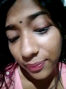 Snapshot of Cute-Tanisa- chatting on 06-30-26, 01:28 Cute-Tanisa- online show from 06-30-26, 01:28