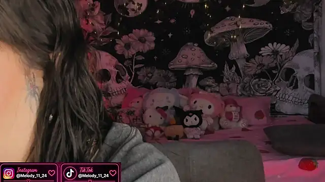 Snapshot of Tamara_uwu chatting on 07-23-26, 10:19 Tamara uwu online show from 07-23-26, 10:19