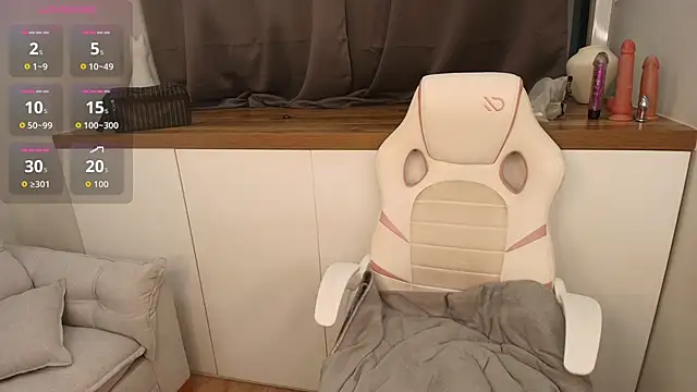 Susan Backer online show from 04-10-26, 08:13