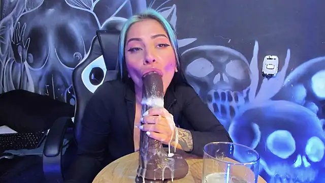 Cherry jenklins87 online show from 04-20-26, 01:14