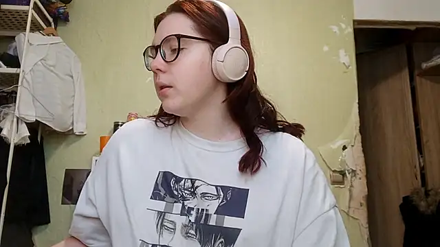 Snapshot of VannessaDillenbeck chatting on 02-09-26, 07:45 VannessaDillenbeck online show from 02-09-26, 07:45