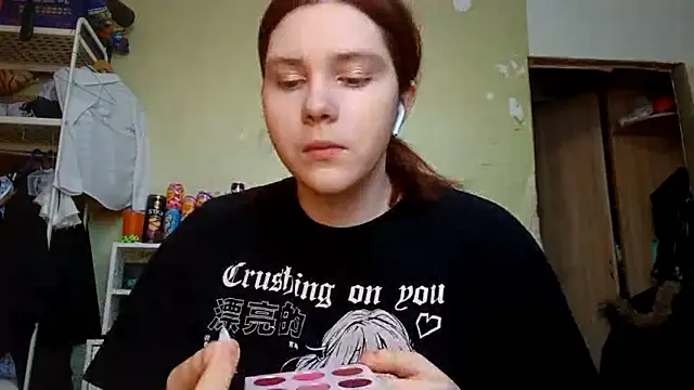 Snapshot of VannessaDillenbeck chatting on 02-14-26, 09:39 VannessaDillenbeck online show from 02-14-26, 09:39