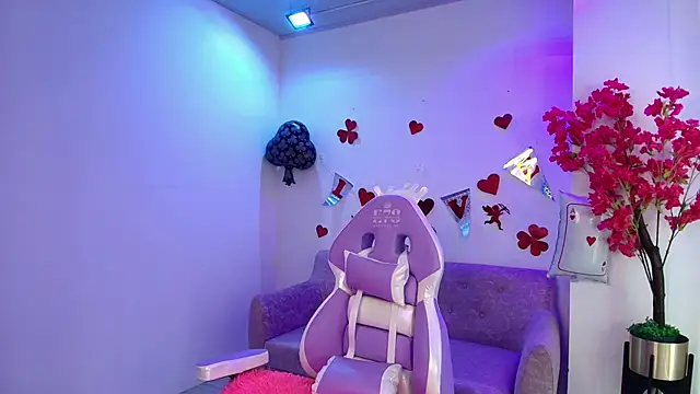 Maddie T18 online show from 02-13-26, 11:17