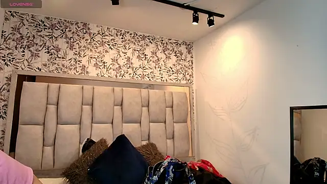 Emily  Cute   online show from 02-26-26, 08:41