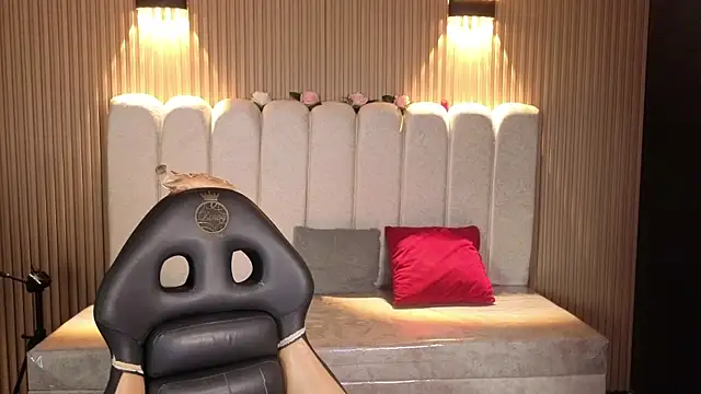 Perla lovely  online show from 04-23-26, 12:40