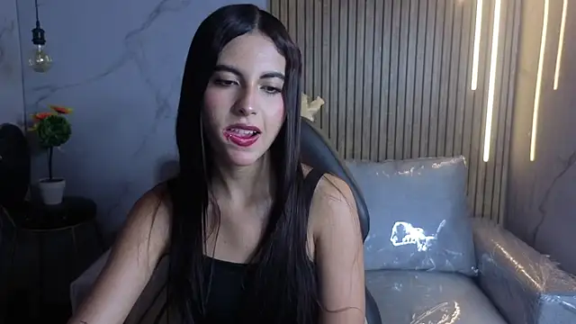 Perla lovely  online show from 05-27-26, 12:24