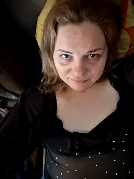 Snapshot of VitniKis chatting on 02-19-26, 10:33 VitniKis online show from 02-19-26, 10:33