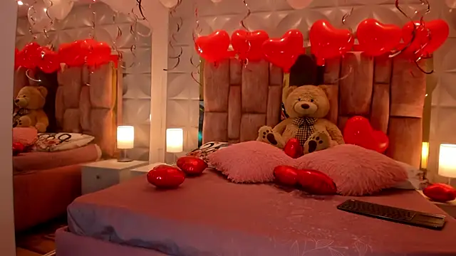 Paris Velvet online show from 02-17-26, 11:11